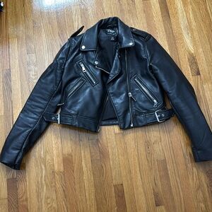 Cropped leather jacket